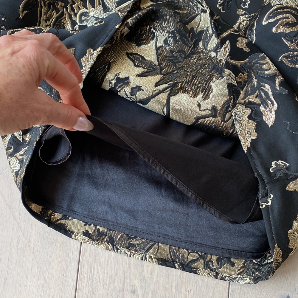 Black & Gold Floral Jacquard V-Neck Blouse - Women - Picture 4 of 5